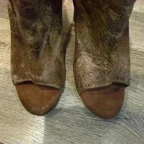 Diba True Women's Sz 7 Shoes Brown Leather Lace Up Zip Distressed Ankle Boots - Picture 8 of 13